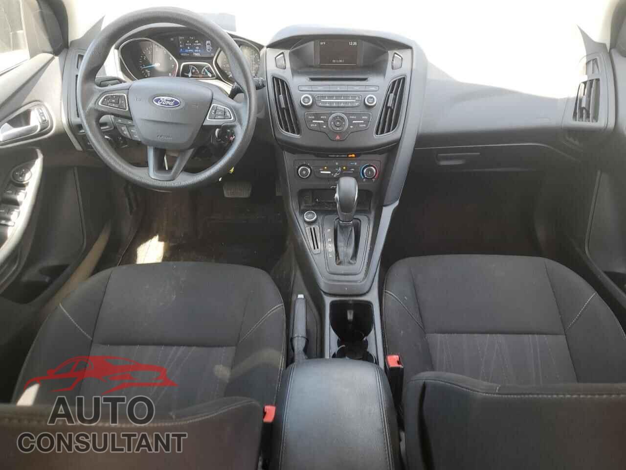 FORD FOCUS 2017 - 1FADP3K21HL345244
