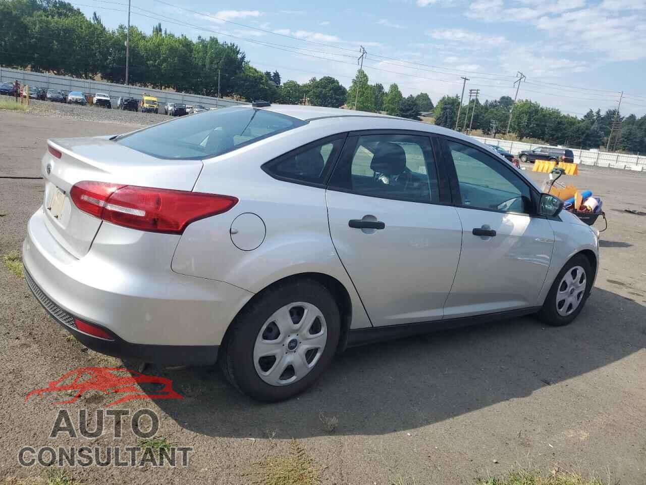 FORD FOCUS 2017 - 1FADP3E23HL255458
