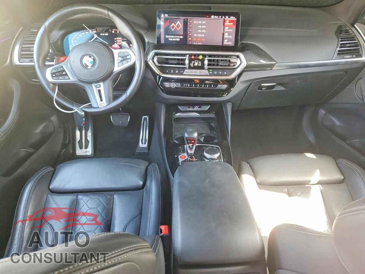 BMW X3 2023 - 5YM13EC00P9R26352