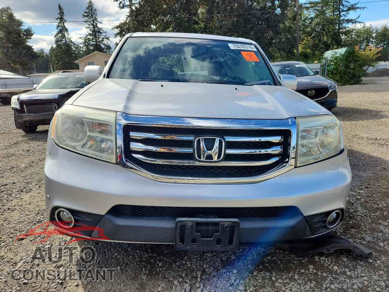 HONDA PILOT 2013 - 5FNYF4H90DB070598