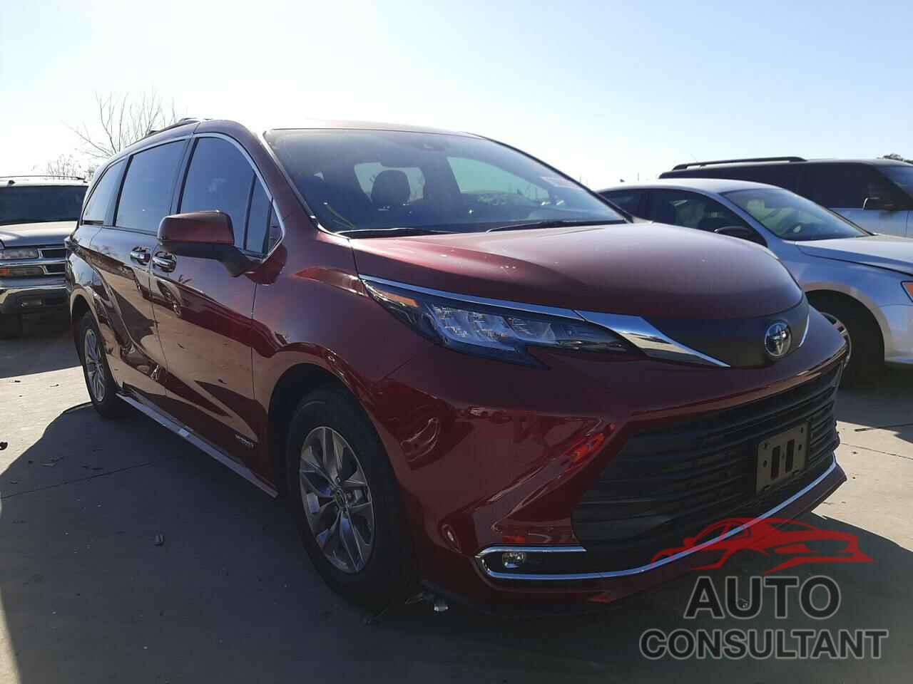 TOYOTA SIENNA 2021 - 5TDYRKEC9MS040572