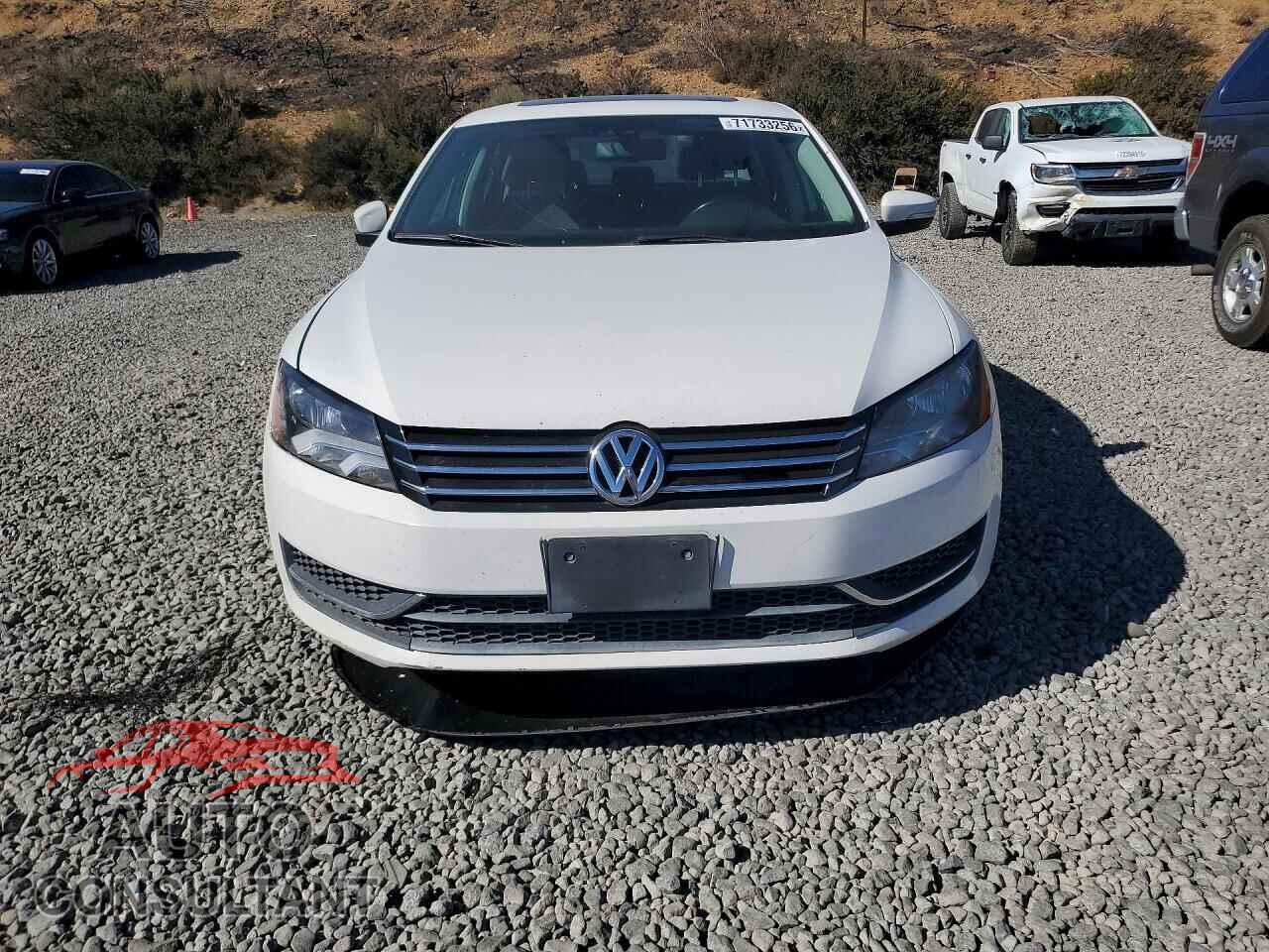 VOLKSWAGEN PASSAT 2014 - 1VWBP7A3XEC003626