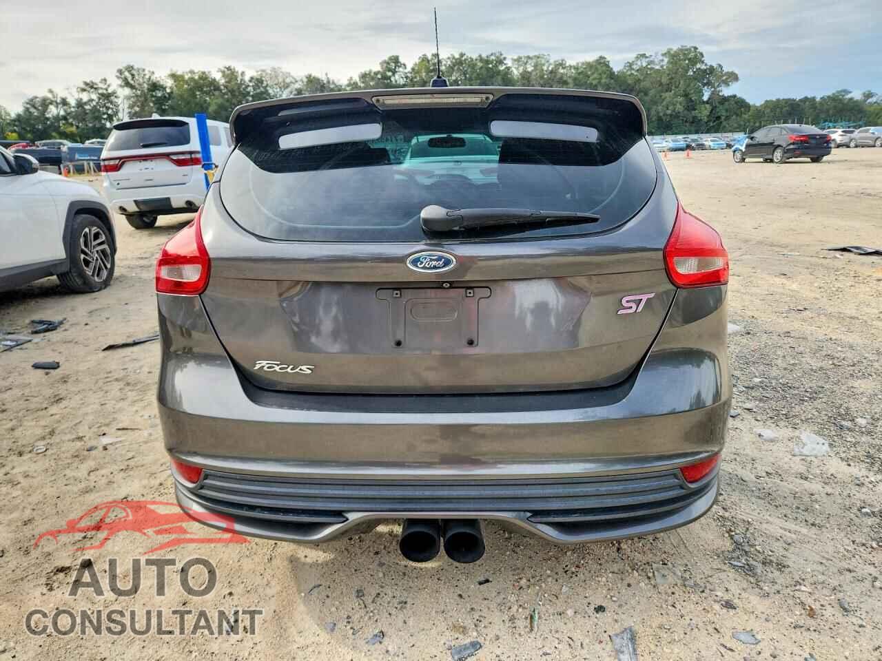 FORD FOCUS 2015 - 1FADP3L90FL247203