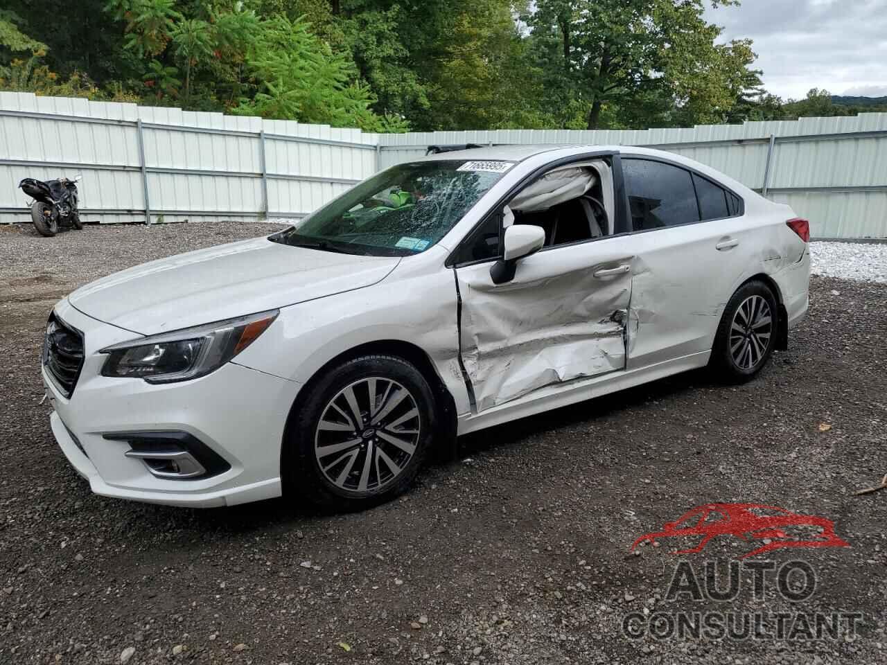 SUBARU LEGACY 2019 - 4S3BNAF68K3038573