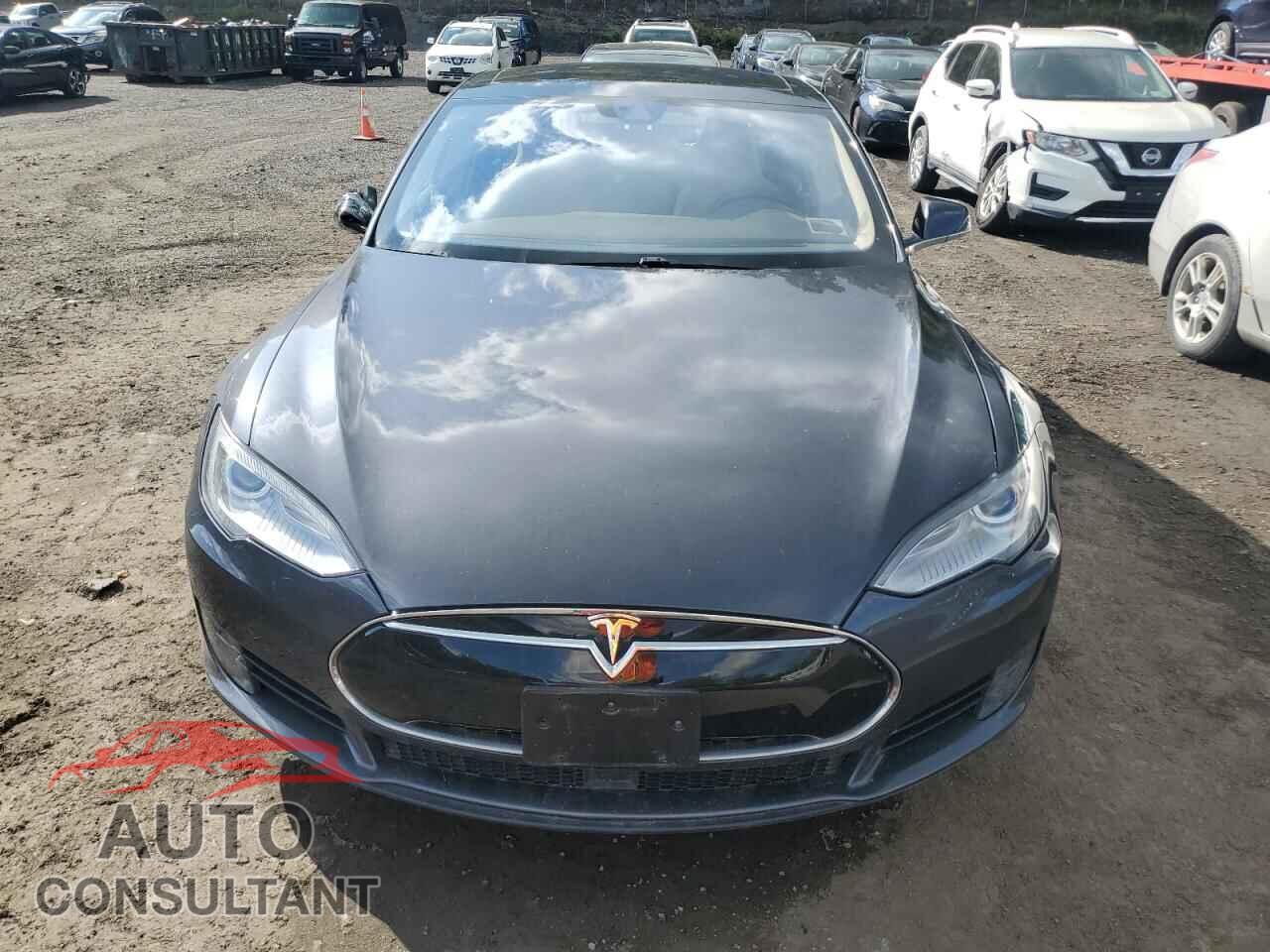 TESLA MODEL S 2015 - 5YJSA1S26FF092011