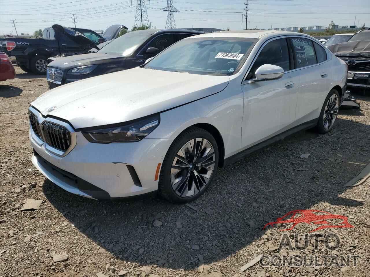 BMW 5 SERIES 2024 - WBA53FJ00RCP20115