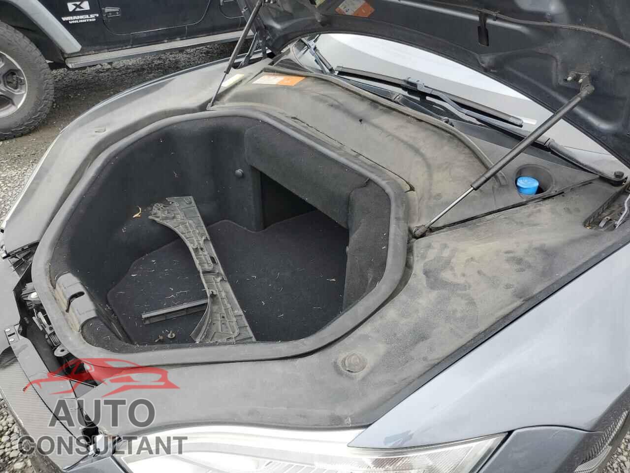 TESLA MODEL S 2013 - 5YJSA1DP5DFP20016