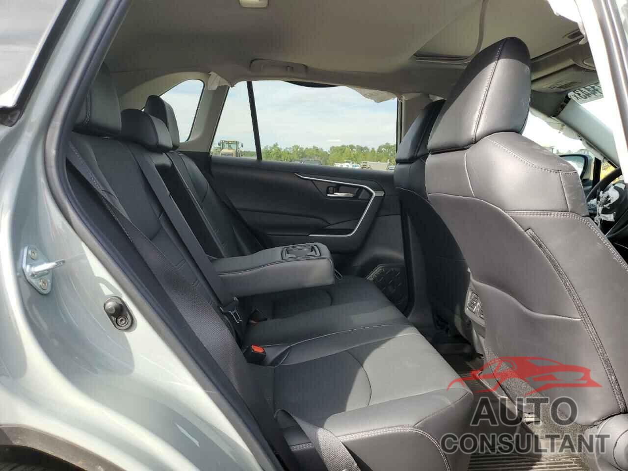 TOYOTA RAV4 2023 - 2T3A1RFV0PW357967