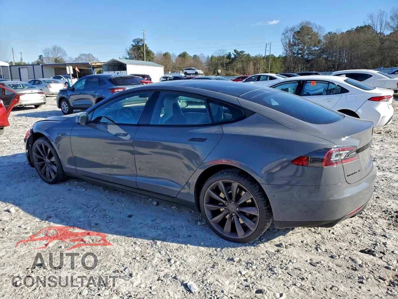 TESLA MODEL S 2015 - 5YJSA1H24FF084352
