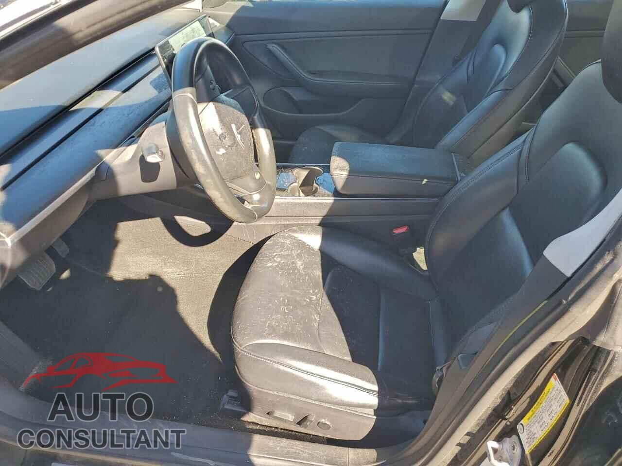 TESLA MODEL 3 2018 - 5YJ3E1EB5JF093972