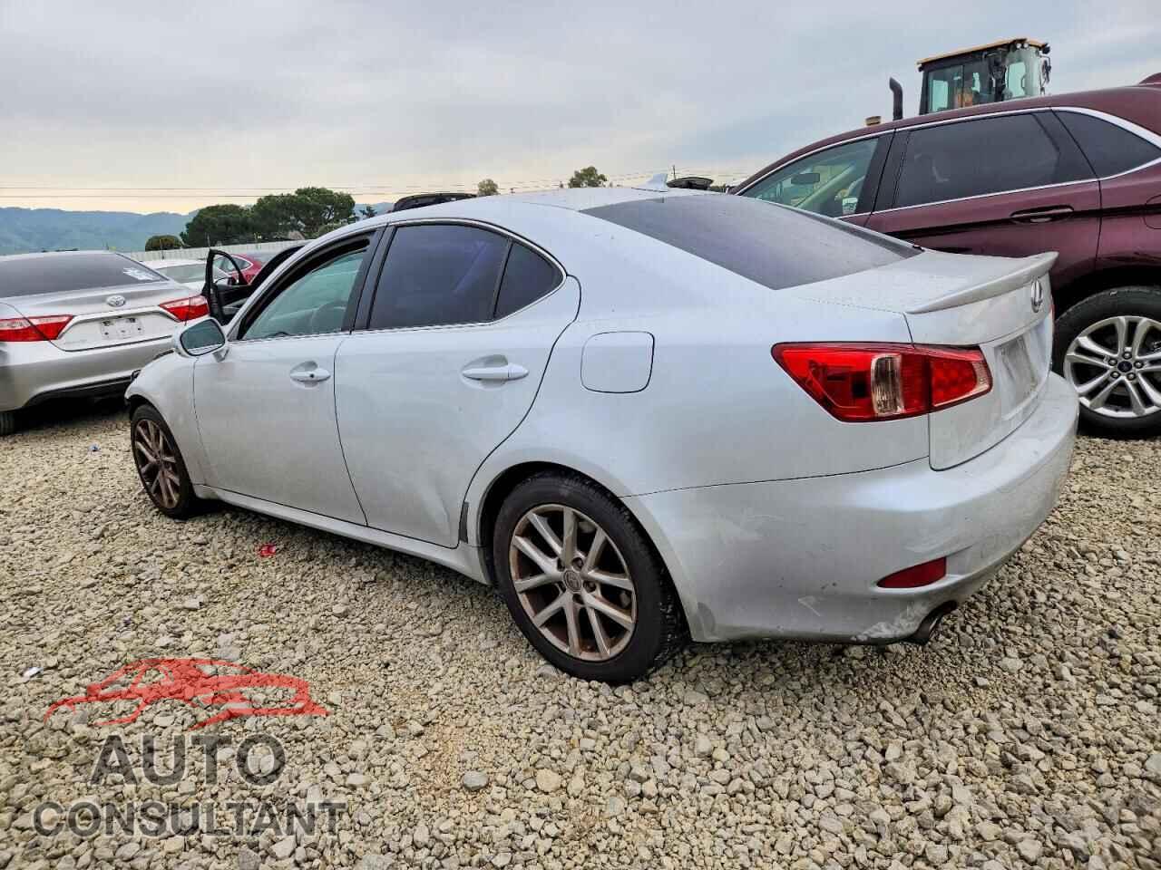 LEXUS IS 2011 - JTHBF5C24B5136038