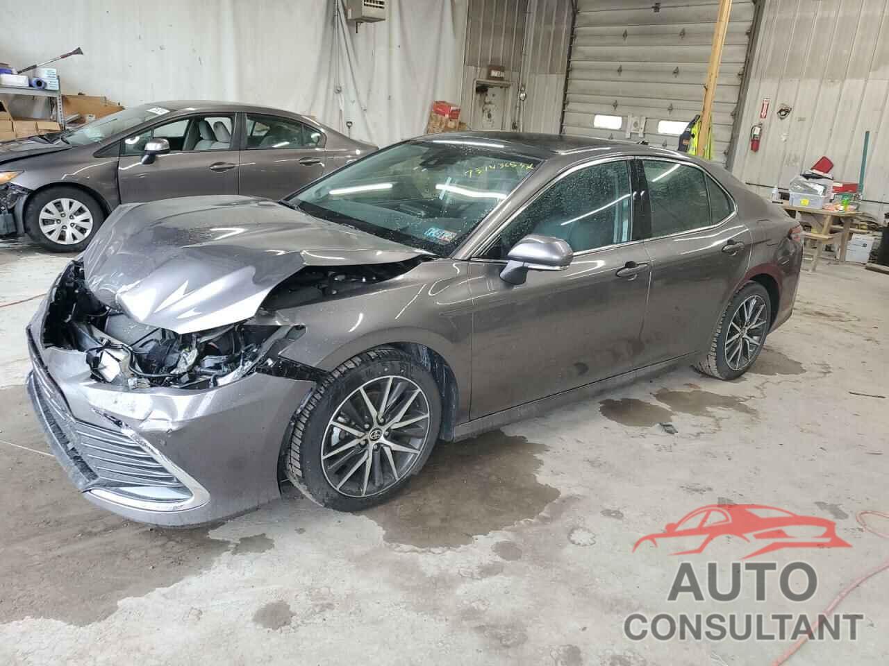TOYOTA CAMRY 2021 - 4T1F11BK6MU039763