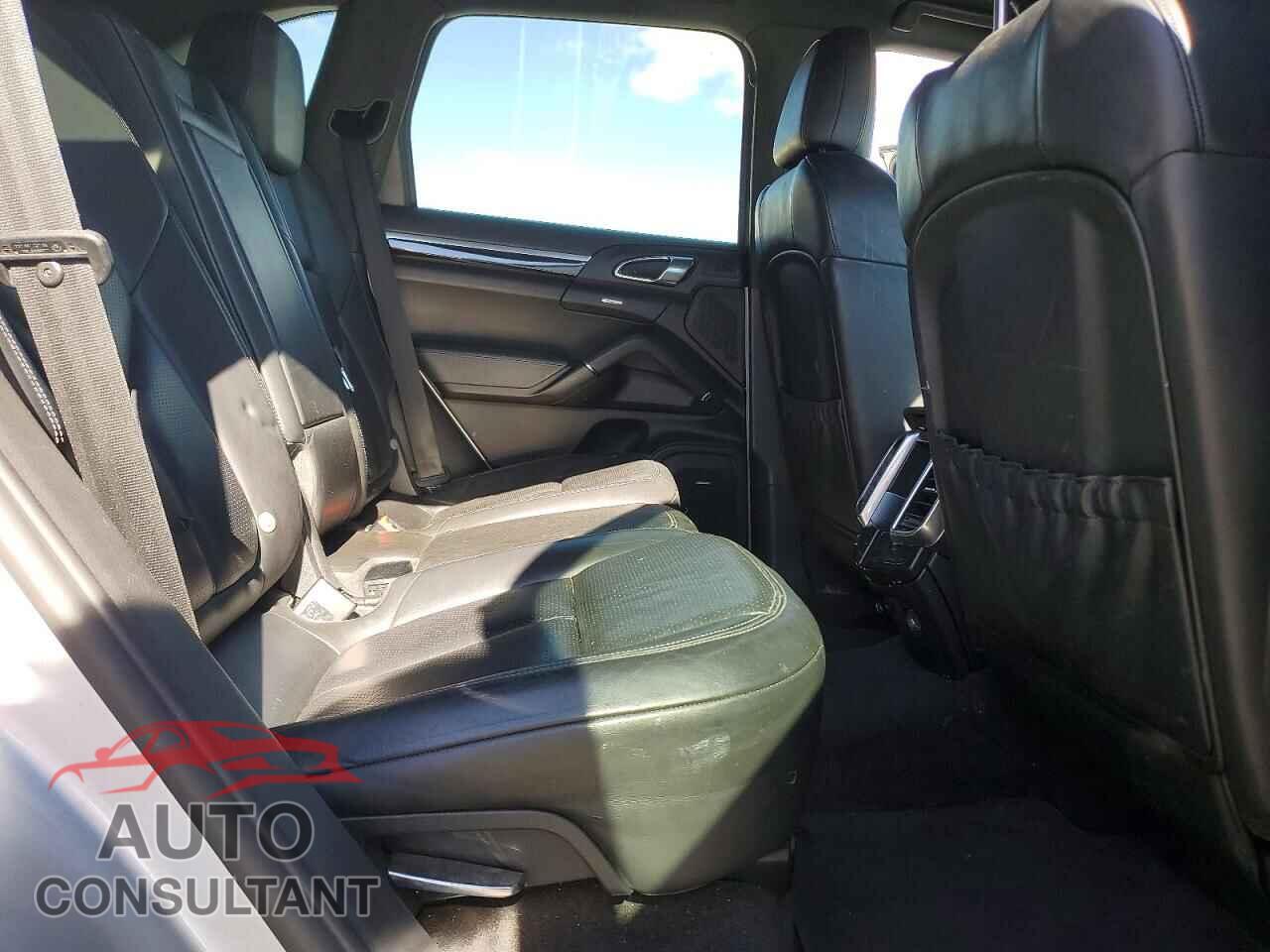 PORSCHE CAYENNE 2011 - WP1AB2A29BLA43195
