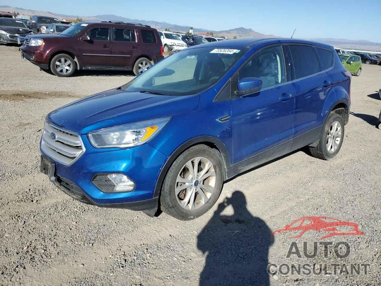 FORD ESCAPE 2017 - 1FMCU9G93HUF10935