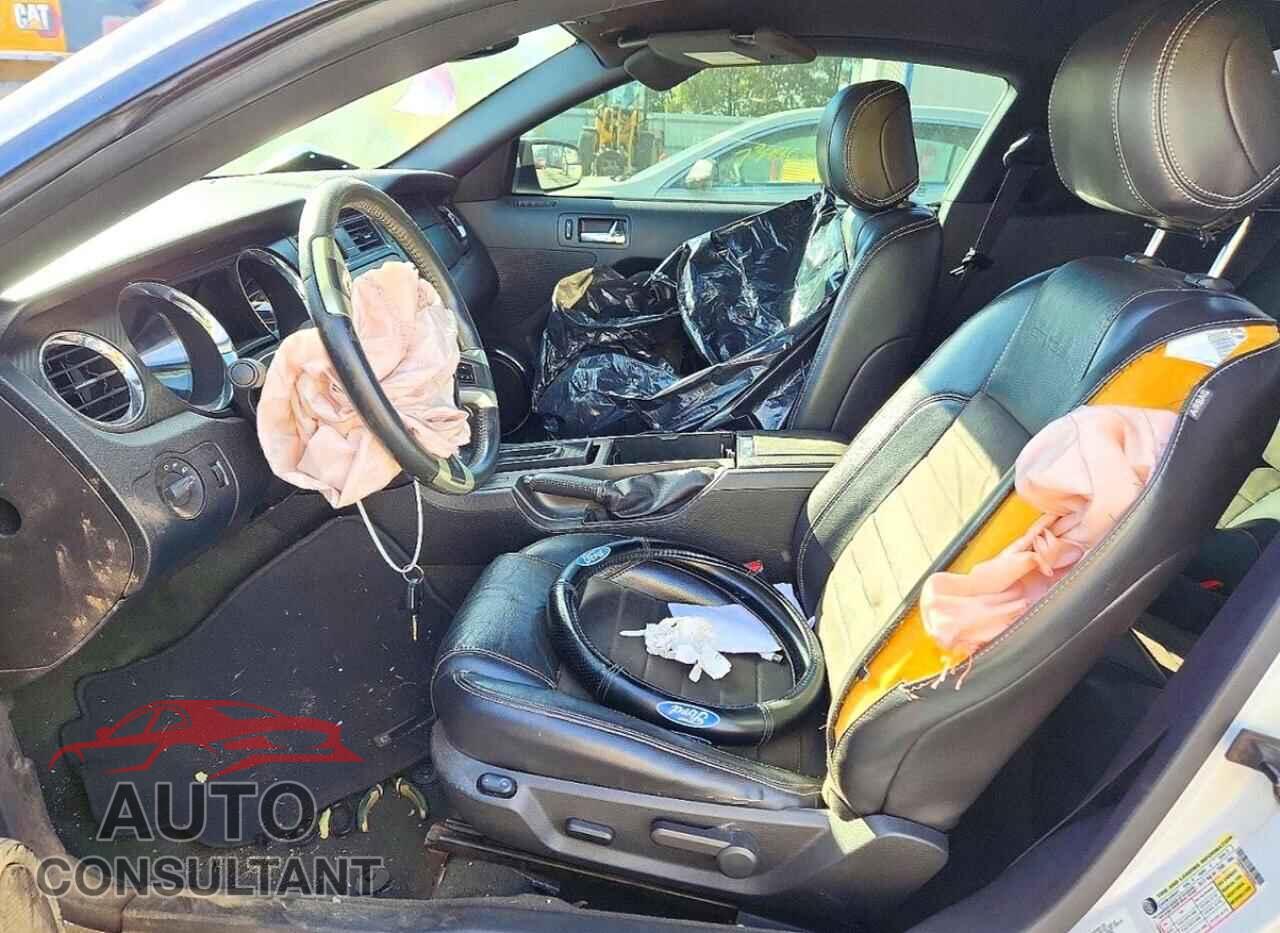 FORD MUSTANG 2014 - 1ZVBP8CF4E5235561