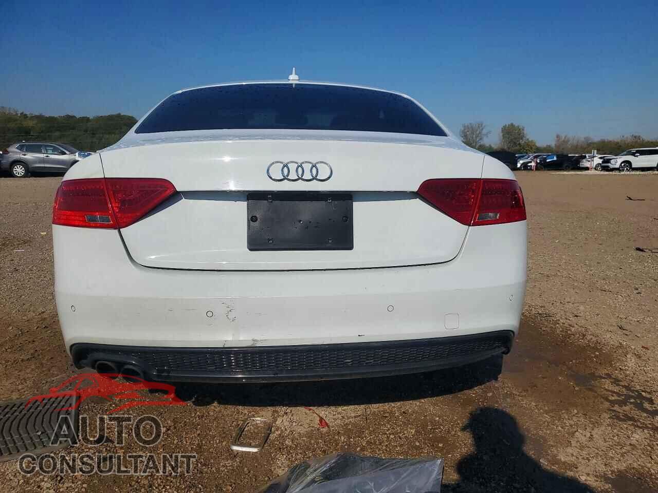 AUDI A5 2014 - WAUMFAFR4EA035182