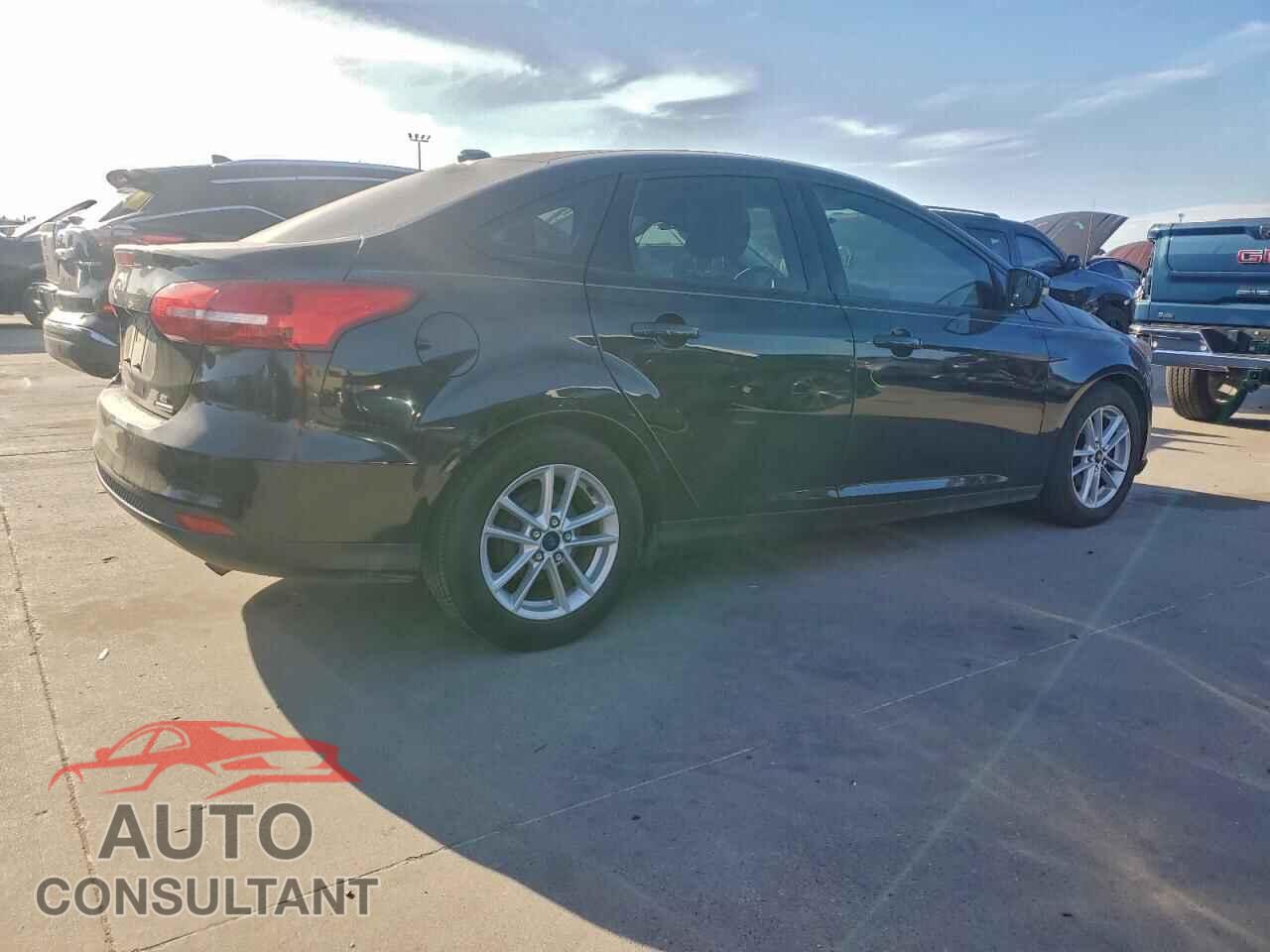 FORD FOCUS 2015 - 1FADP3F26FL366890