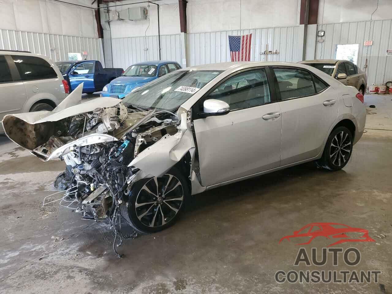 TOYOTA COROLLA 2018 - 2T1BURHE4JC030224