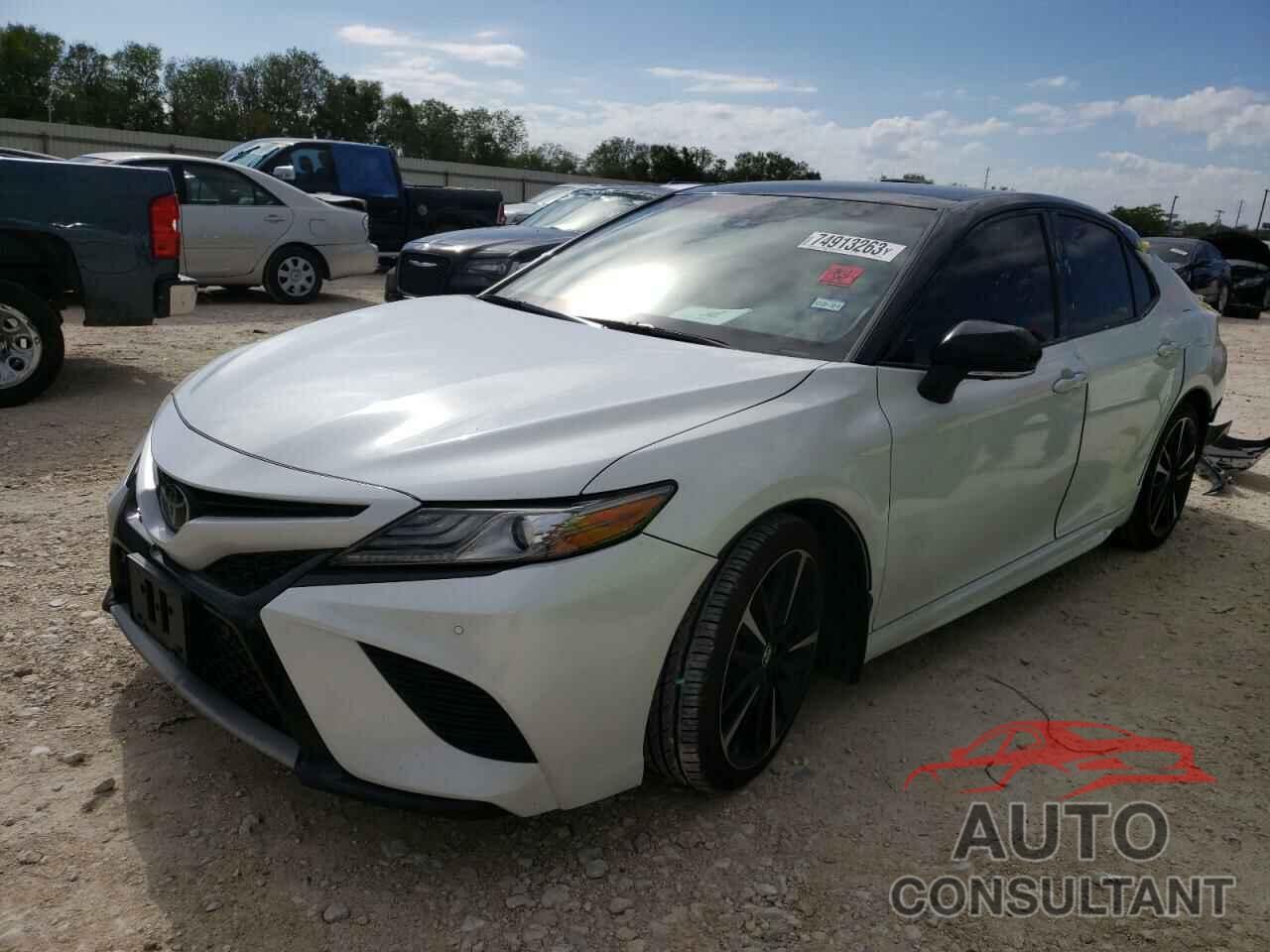 TOYOTA CAMRY 2018 - 4T1BZ1HK2JU020752