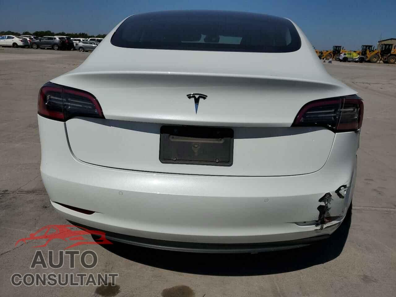 TESLA MODEL 3 2019 - 5YJ3E1EA9KF483627