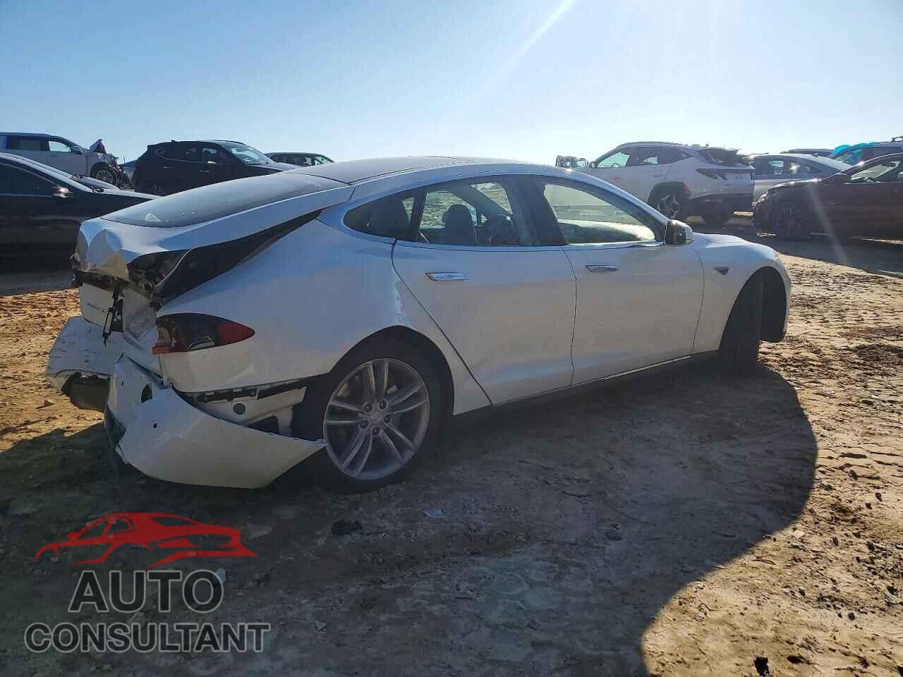 TESLA MODEL S 2013 - 5YJSA1CN9DFP26272