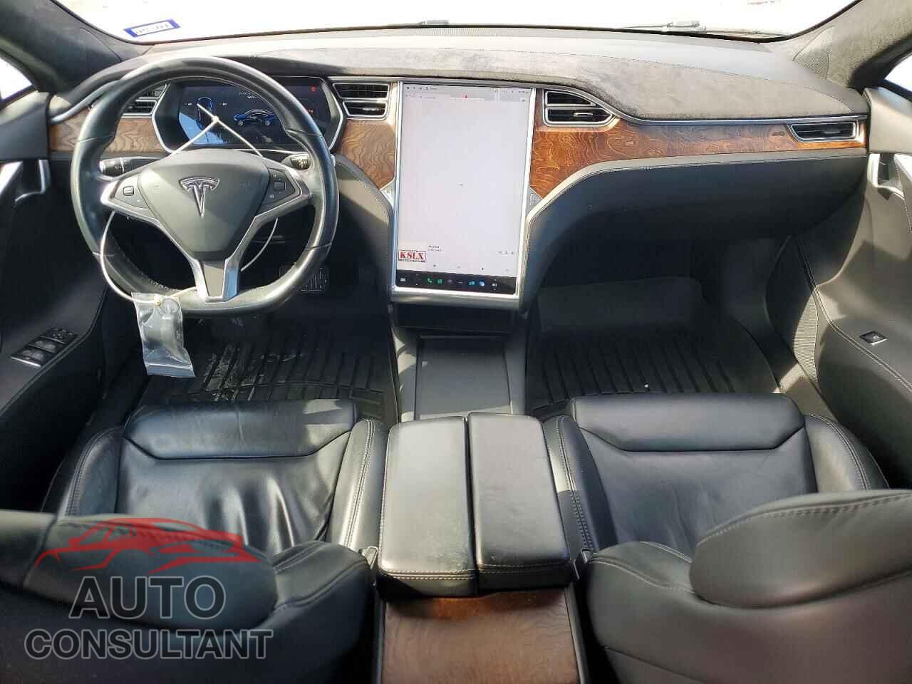 TESLA MODEL S 2017 - 5YJSA1E2XHF198492