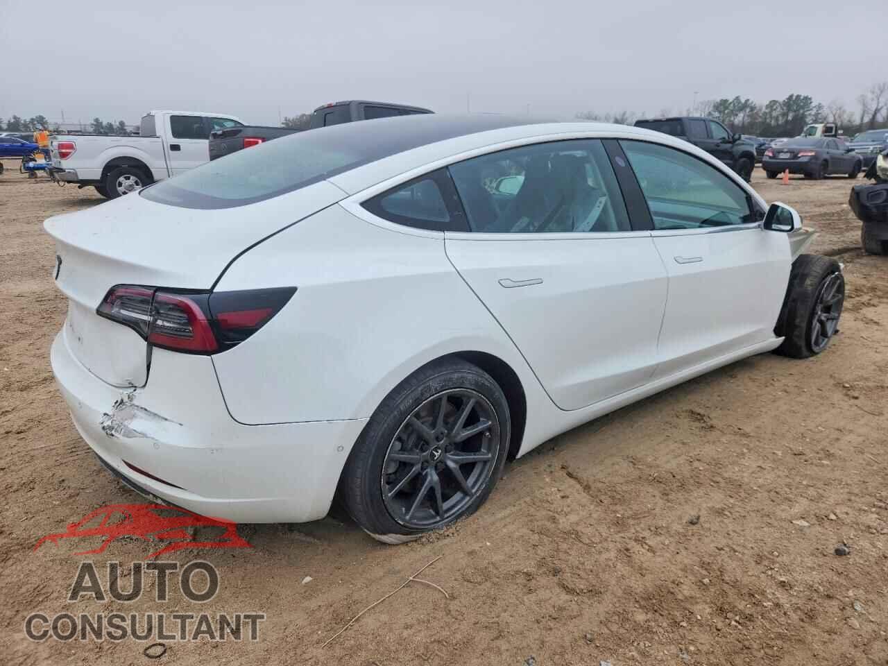 TESLA MODEL 3 2018 - 5YJ3E1EA9JF051893