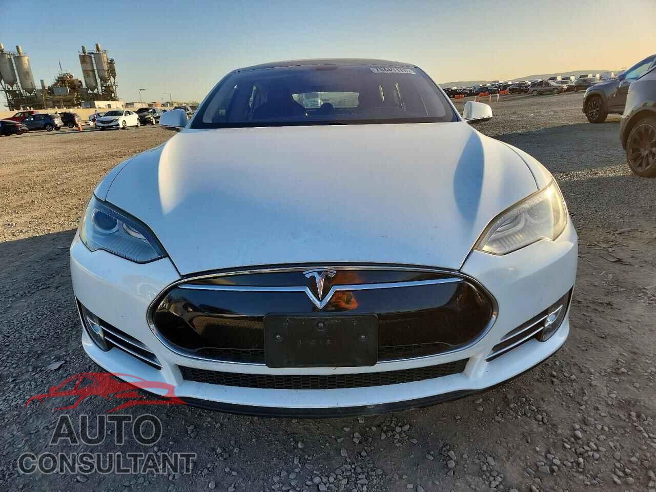 TESLA MODEL S 2013 - 5YJSA1DP6DFP05346