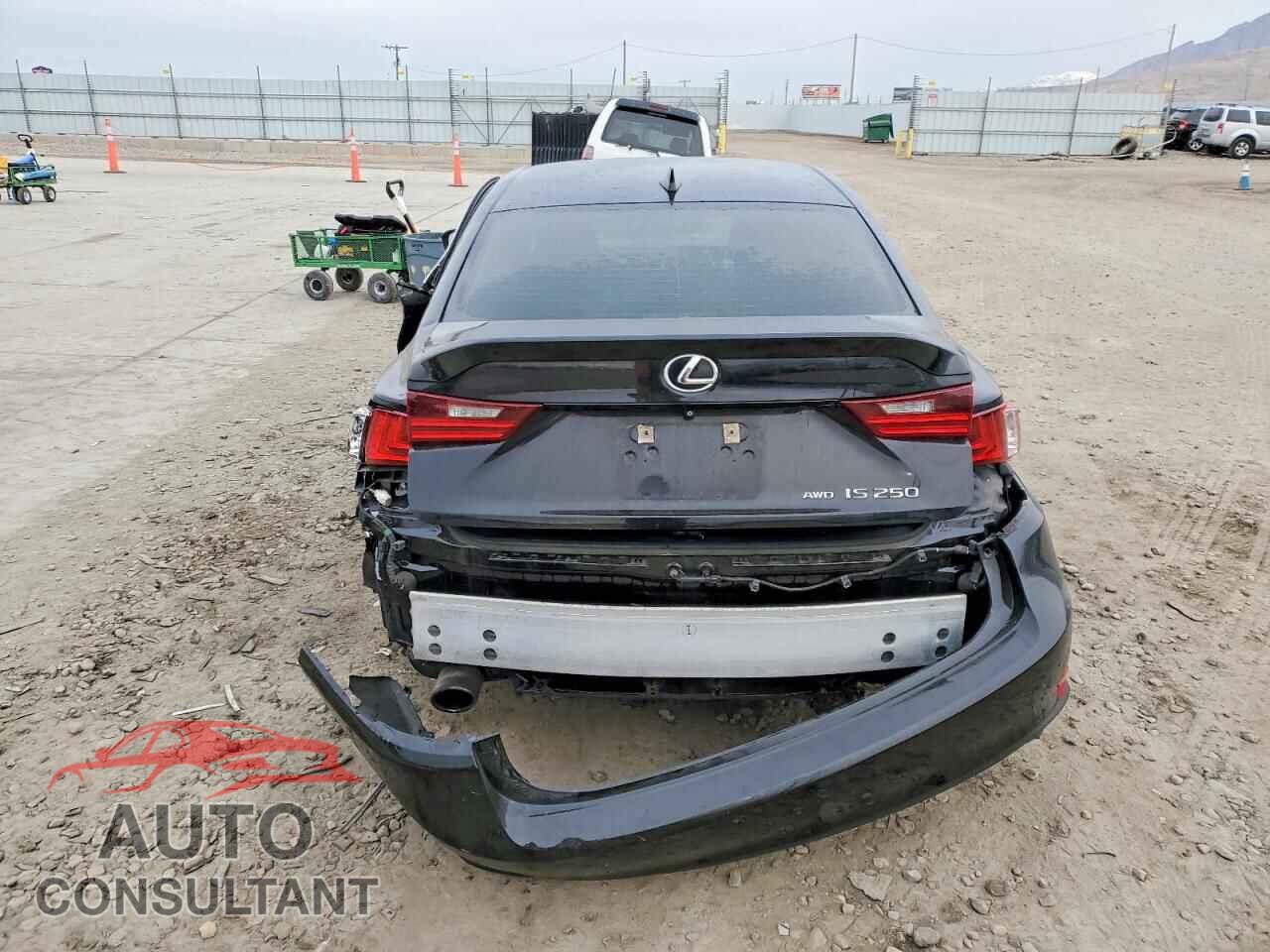 LEXUS IS 2015 - JTHCF1D20F5020868