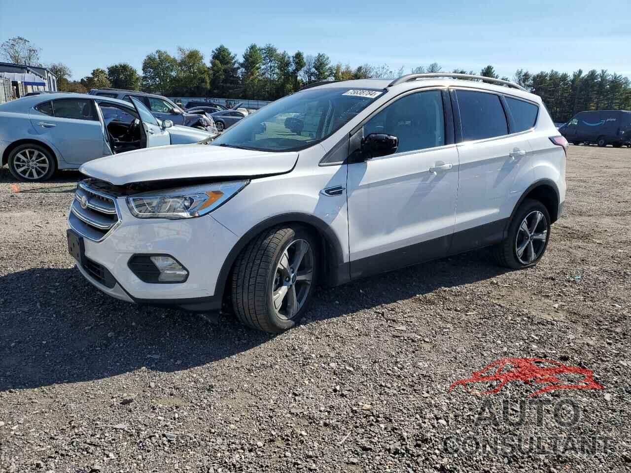 FORD ESCAPE 2017 - 1FMCU9GD1HUF02899