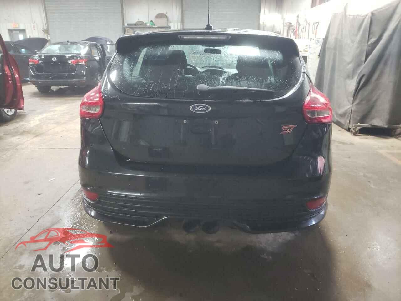 FORD FOCUS 2015 - 1FADP3L92FL346315