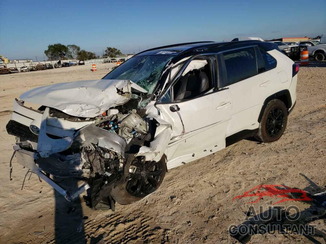 TOYOTA RAV4 2022 - 2T3E6RFV0NW032929
