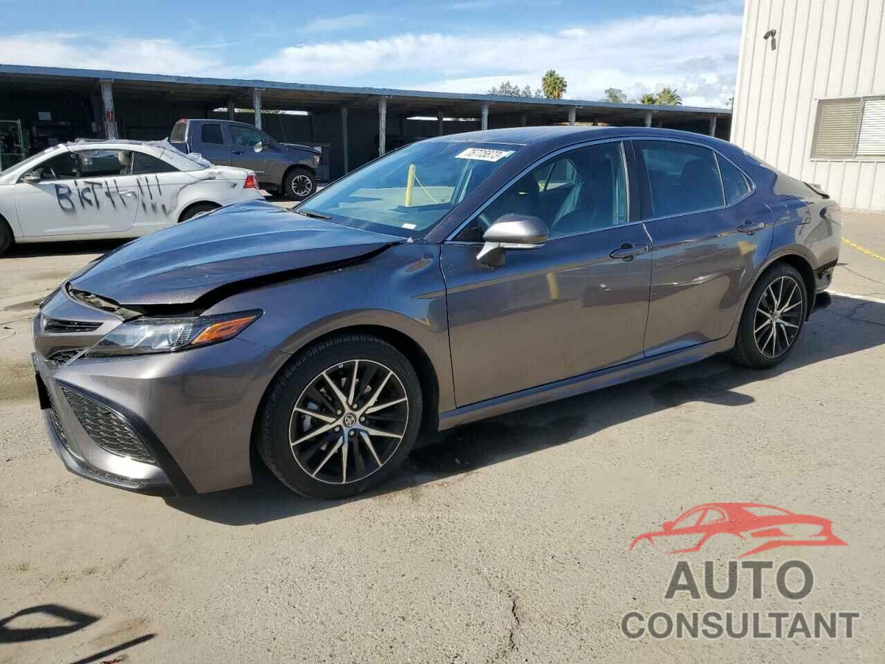 TOYOTA CAMRY 2022 - 4T1G11AK8NU046737