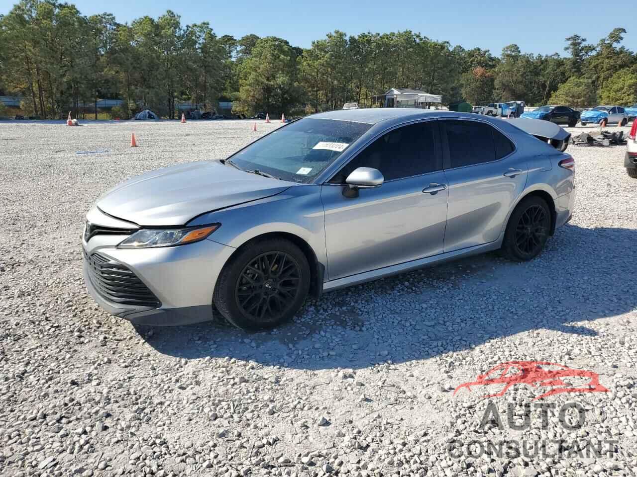 TOYOTA CAMRY 2018 - 4T1B11HK5JU157787