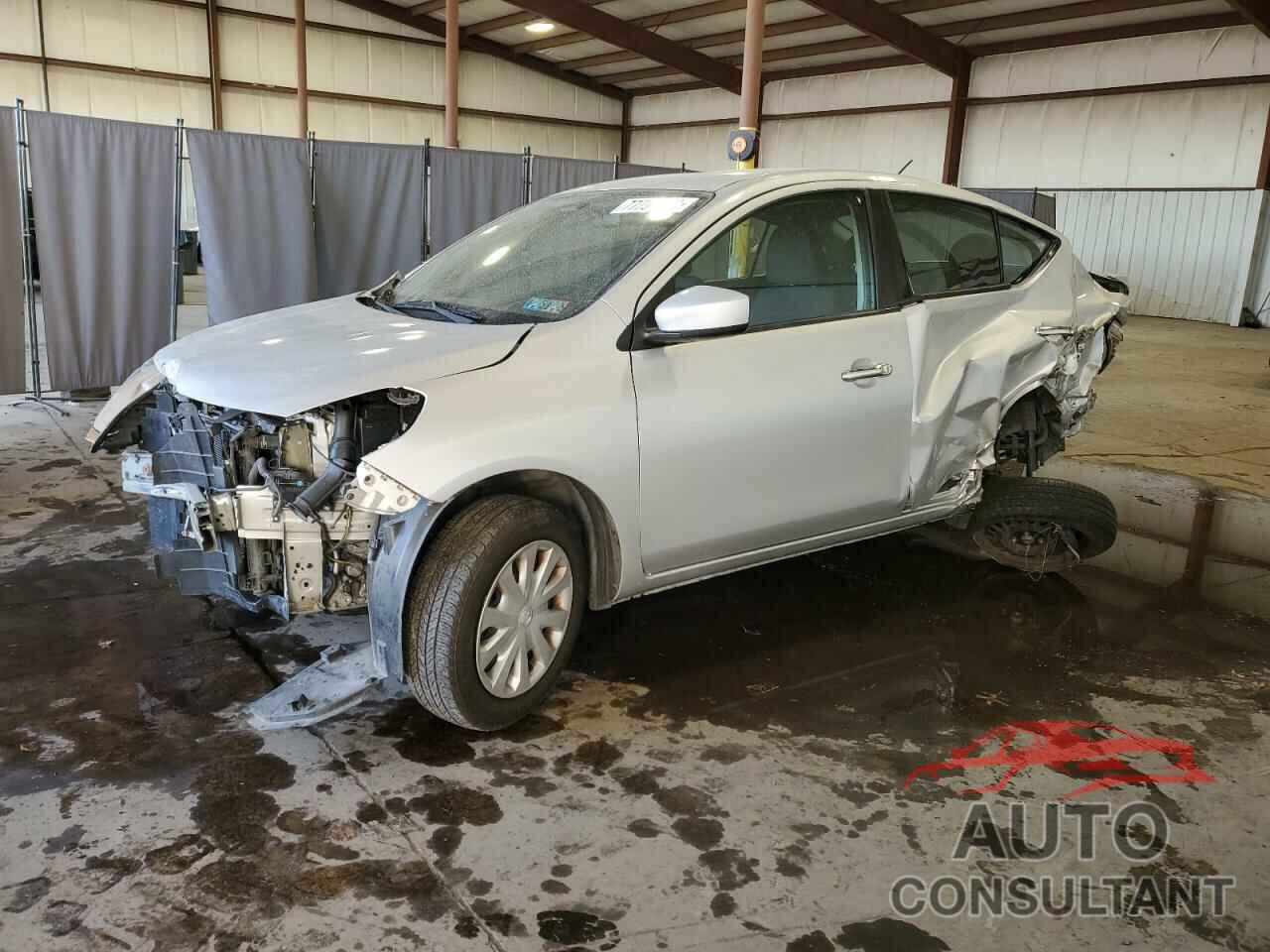 NISSAN VERSA 2019 - 3N1CN7AP6KL857449