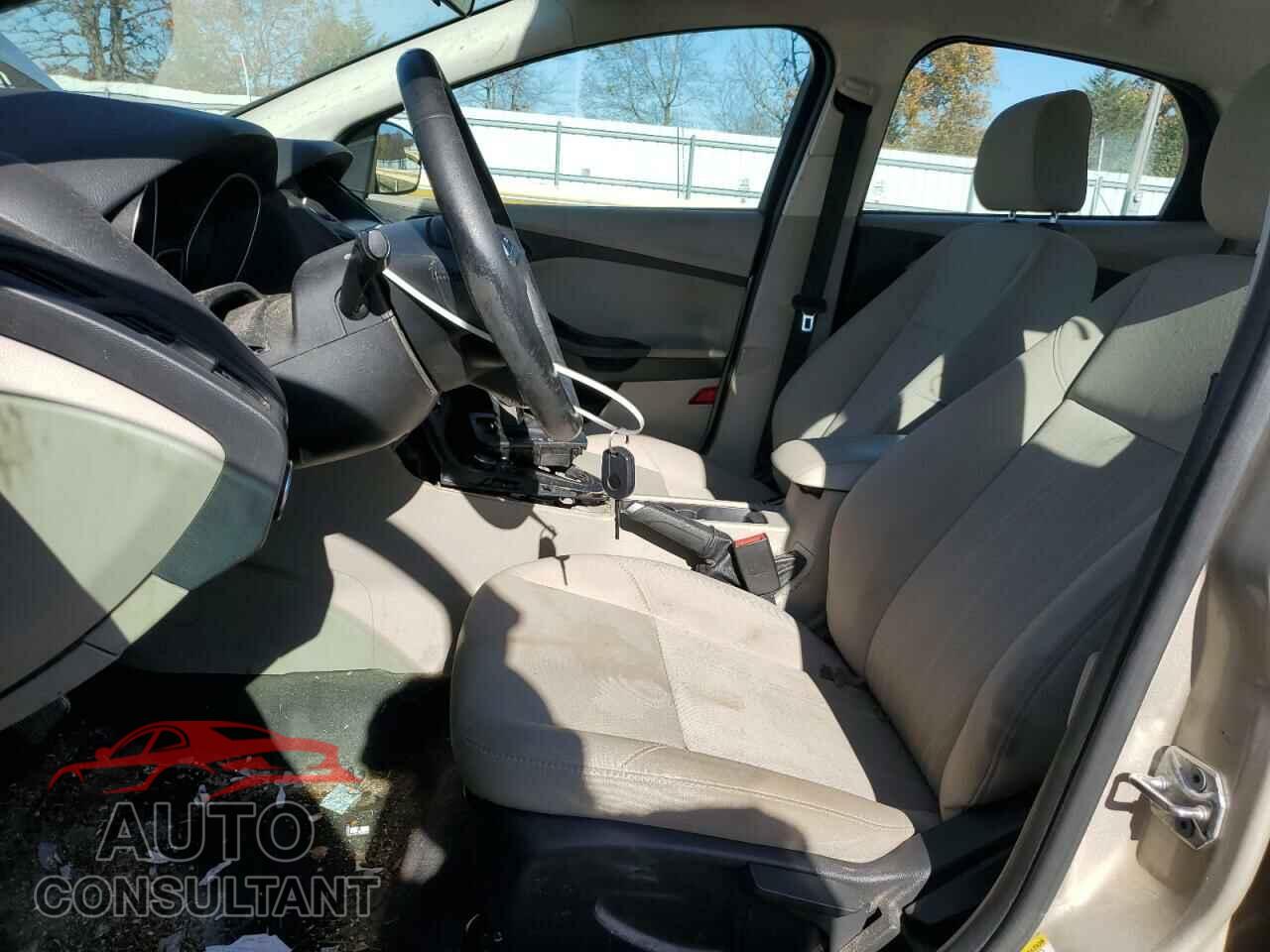 FORD FOCUS 2017 - 1FADP3F21HL200960