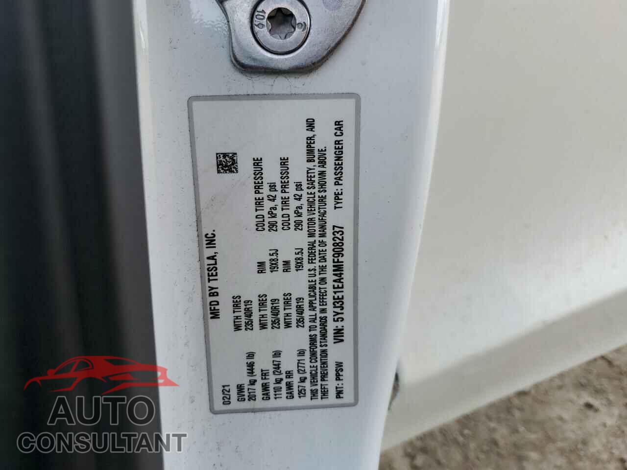 TESLA MODEL 3 2021 - 5YJ3E1EA4MF908237