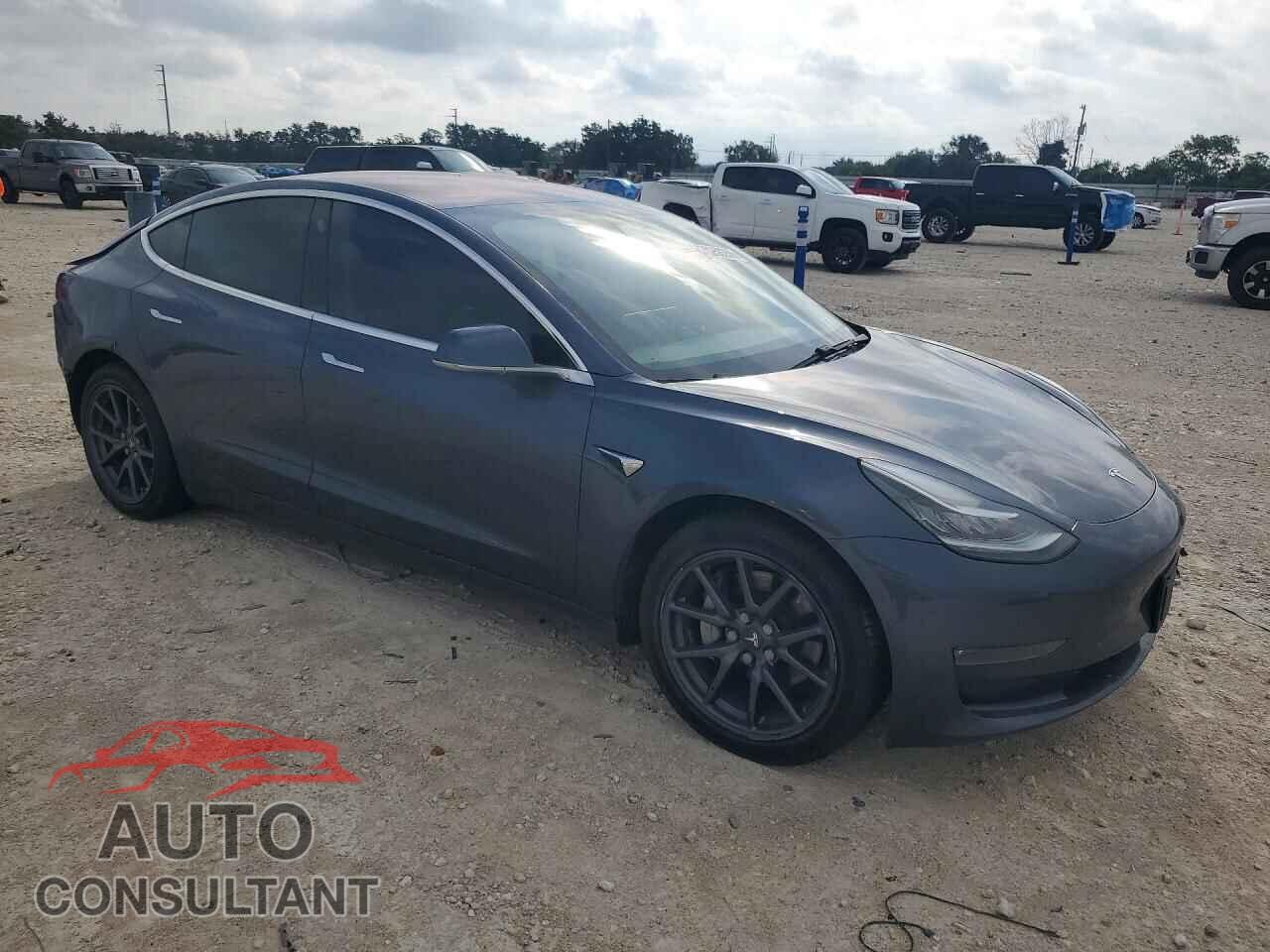 TESLA MODEL 3 2018 - 5YJ3E1EA0JF053452