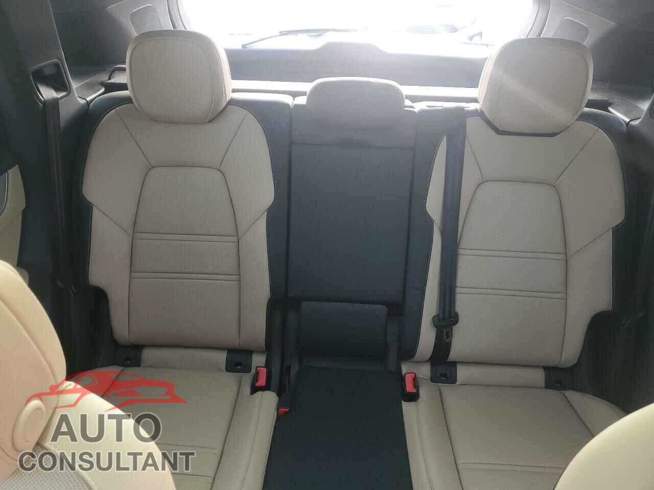 PORSCHE CAYENNE 2024 - WP1AA2AY2RDA07716