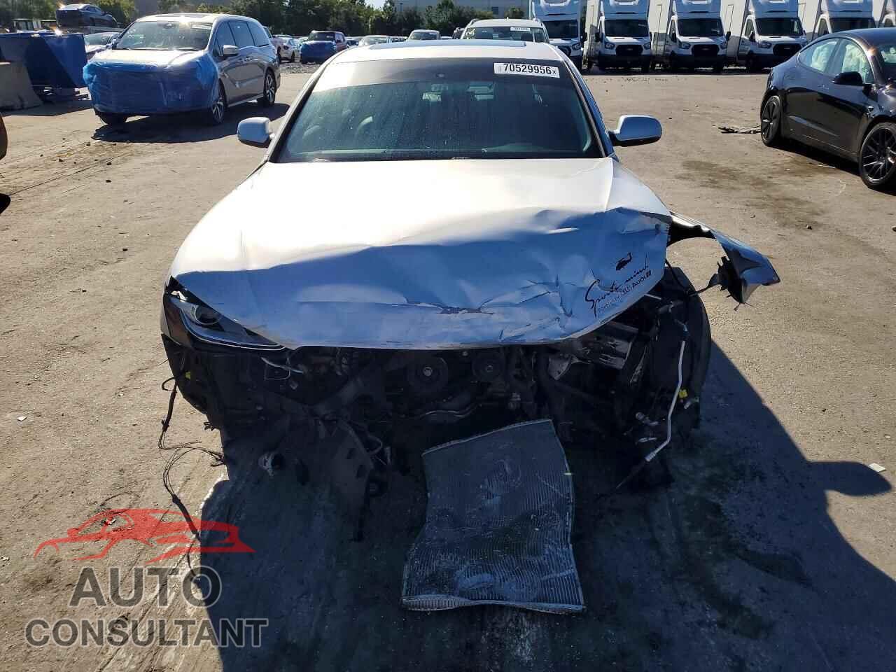 AUDI A4 2013 - WAUBFAFLXDA161919