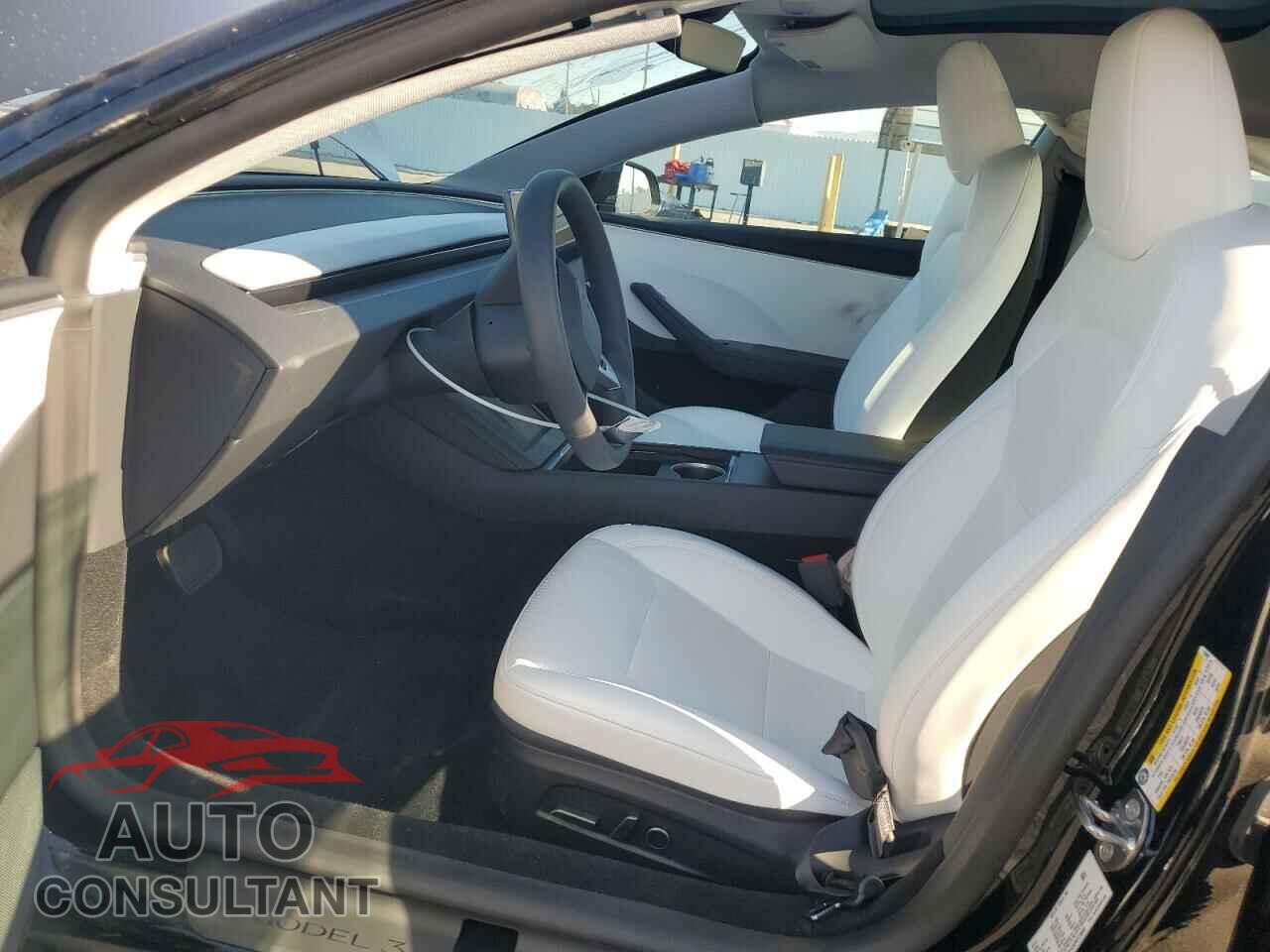 TESLA MODEL 3 2024 - 5YJ3E1EA2RF778692