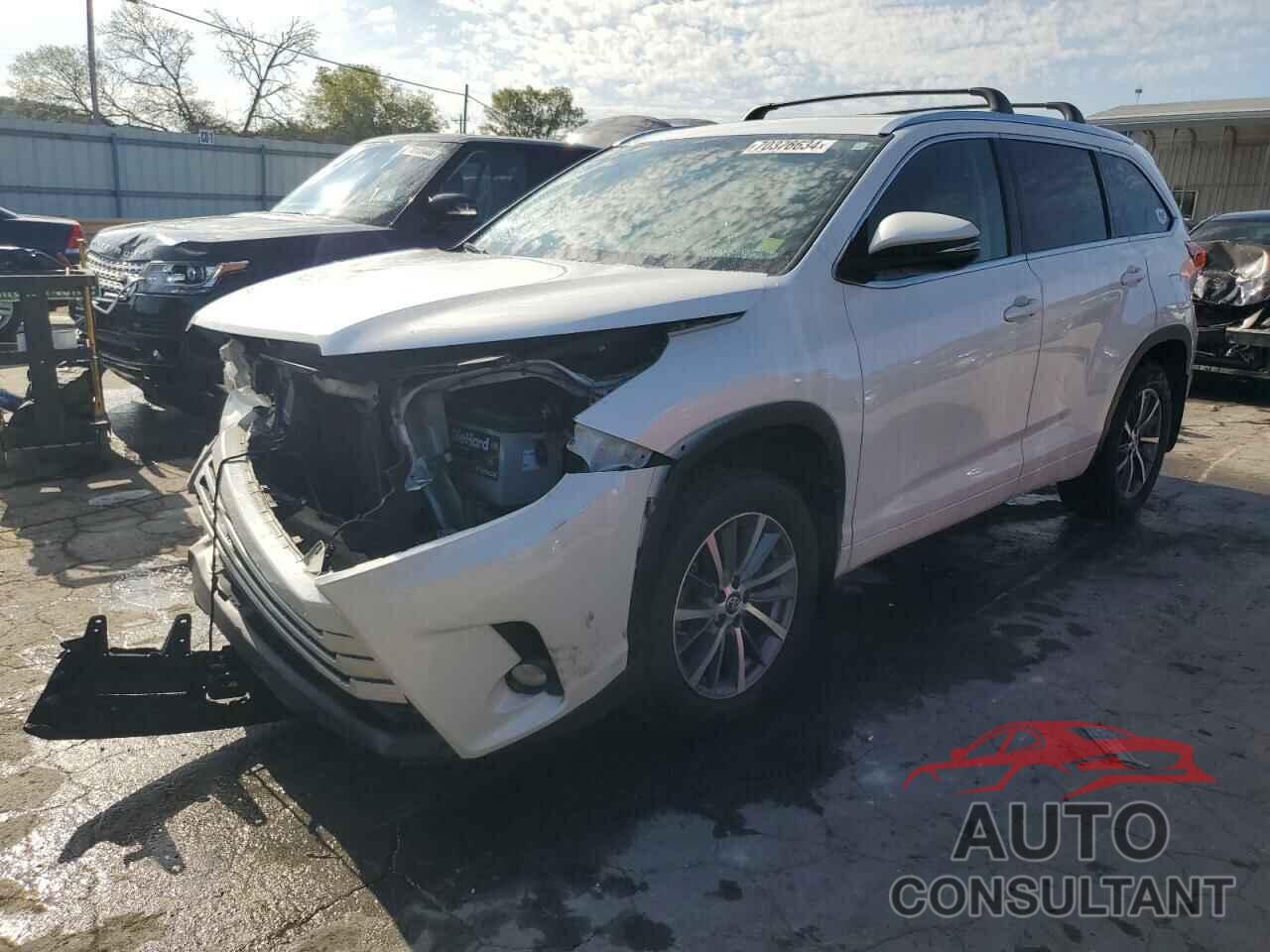 TOYOTA HIGHLANDER 2017 - 5TDJZRFH5HS445015