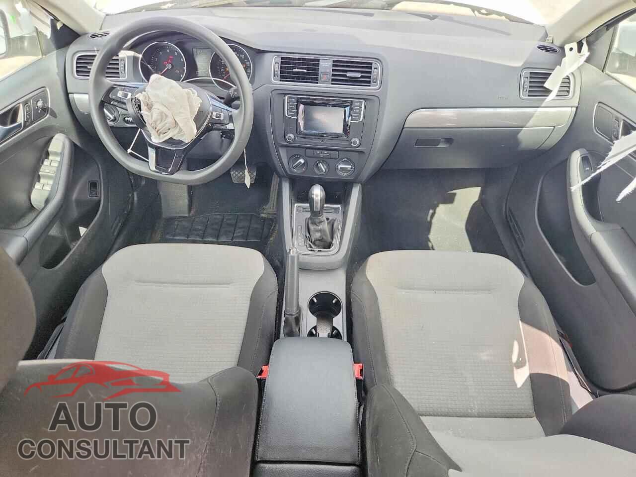 VOLKSWAGEN JETTA 2017 - 3VW2B7AJ9HM231424