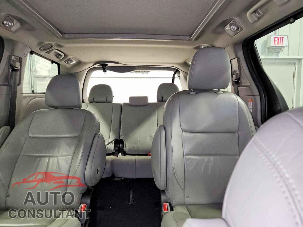 TOYOTA SIENNA 2017 - 5TDDZ3DC2HS166770