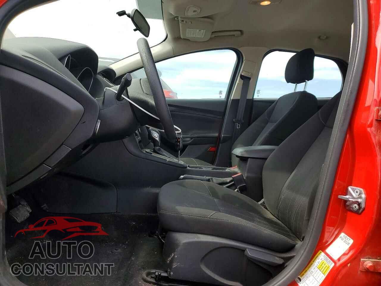 FORD FOCUS 2017 - 1FADP3K26HL285770