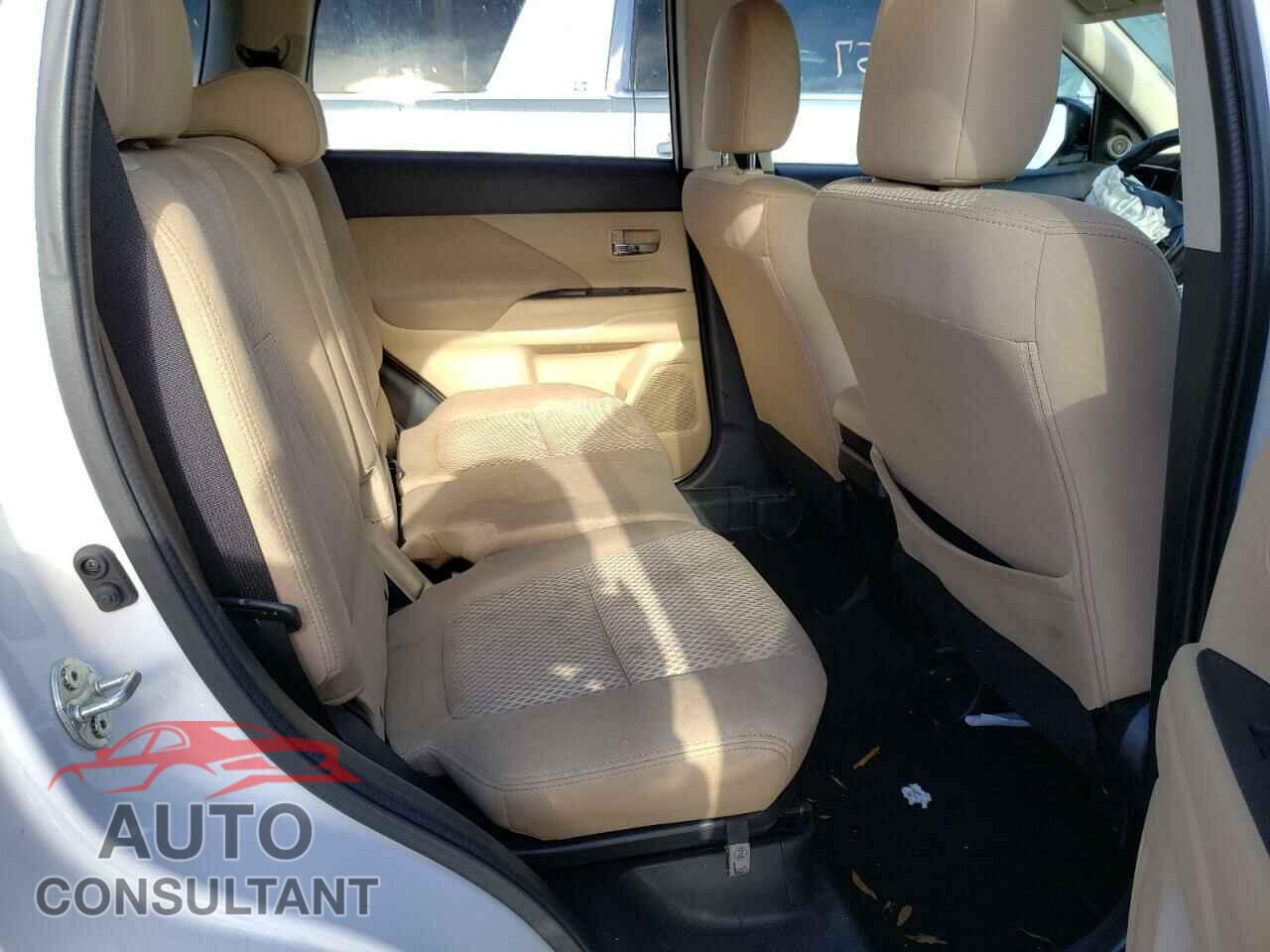 MITSUBISHI OUTLANDER 2017 - JA4AD3A32HZ044294