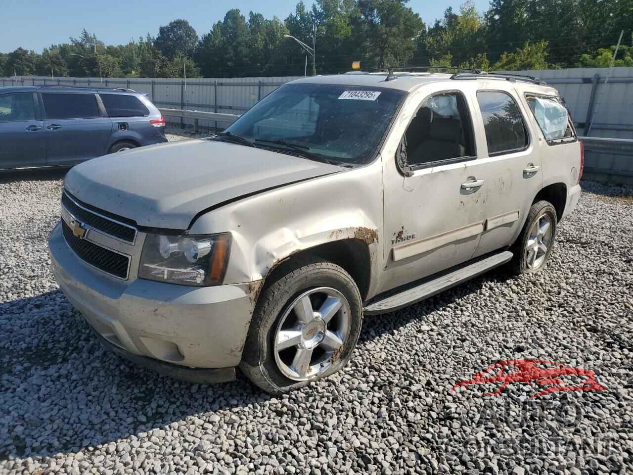 CHEVROLET TAHOE 2013 - 1GNSKBE01DR130028