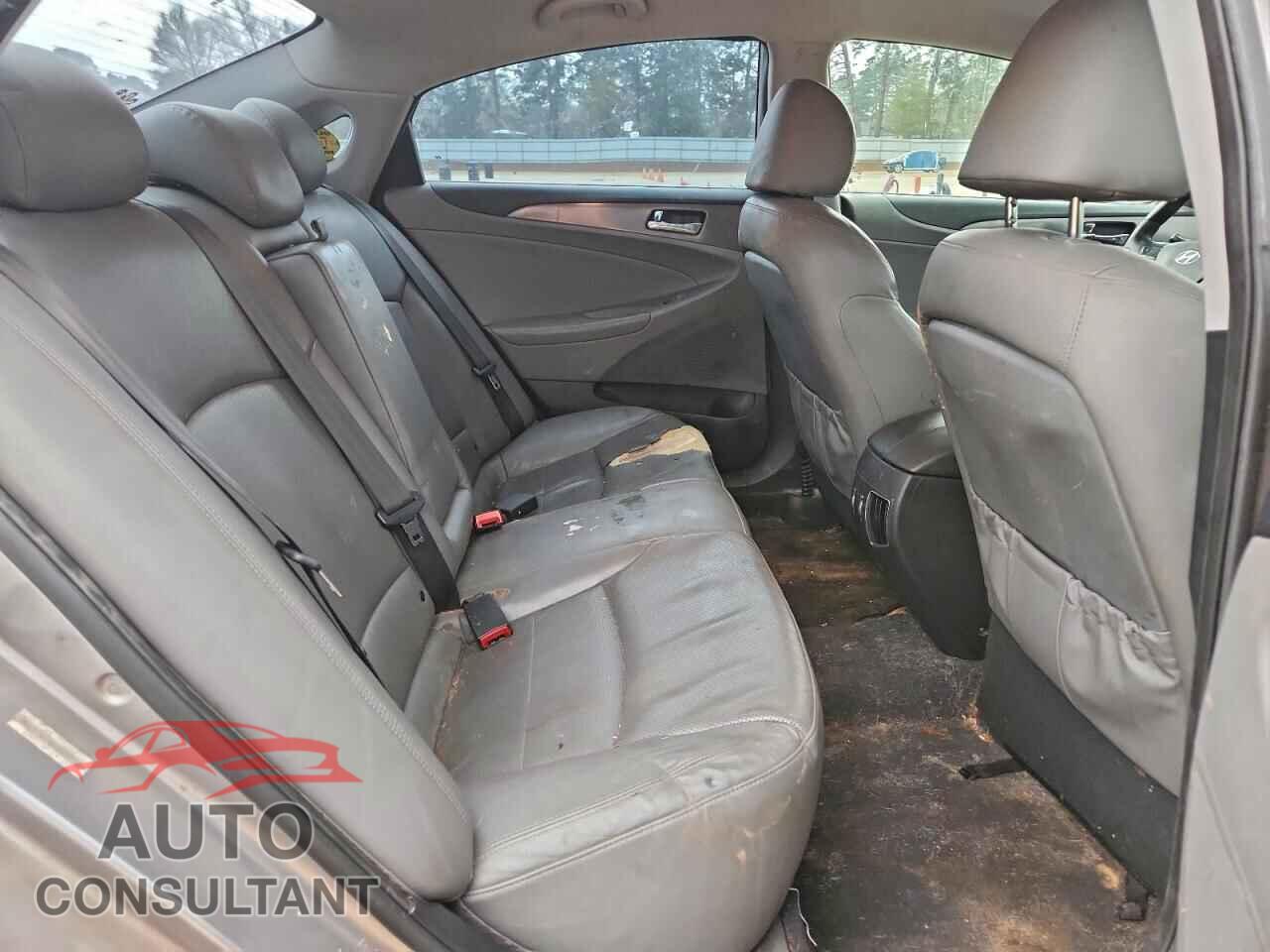 HYUNDAI SONATA 2012 - KMHEC4A41CA042273