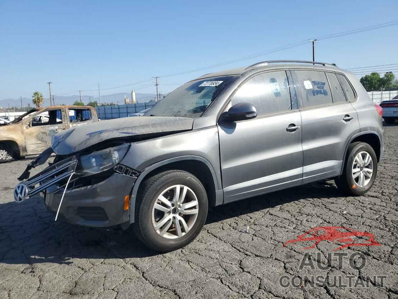 VOLKSWAGEN TIGUAN 2016 - WVGAV7AX3GW591339