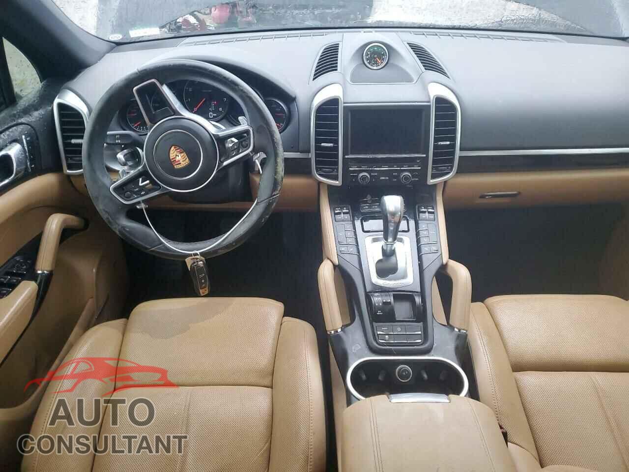 PORSCHE CAYENNE 2016 - WP1AA2A29GLA03046